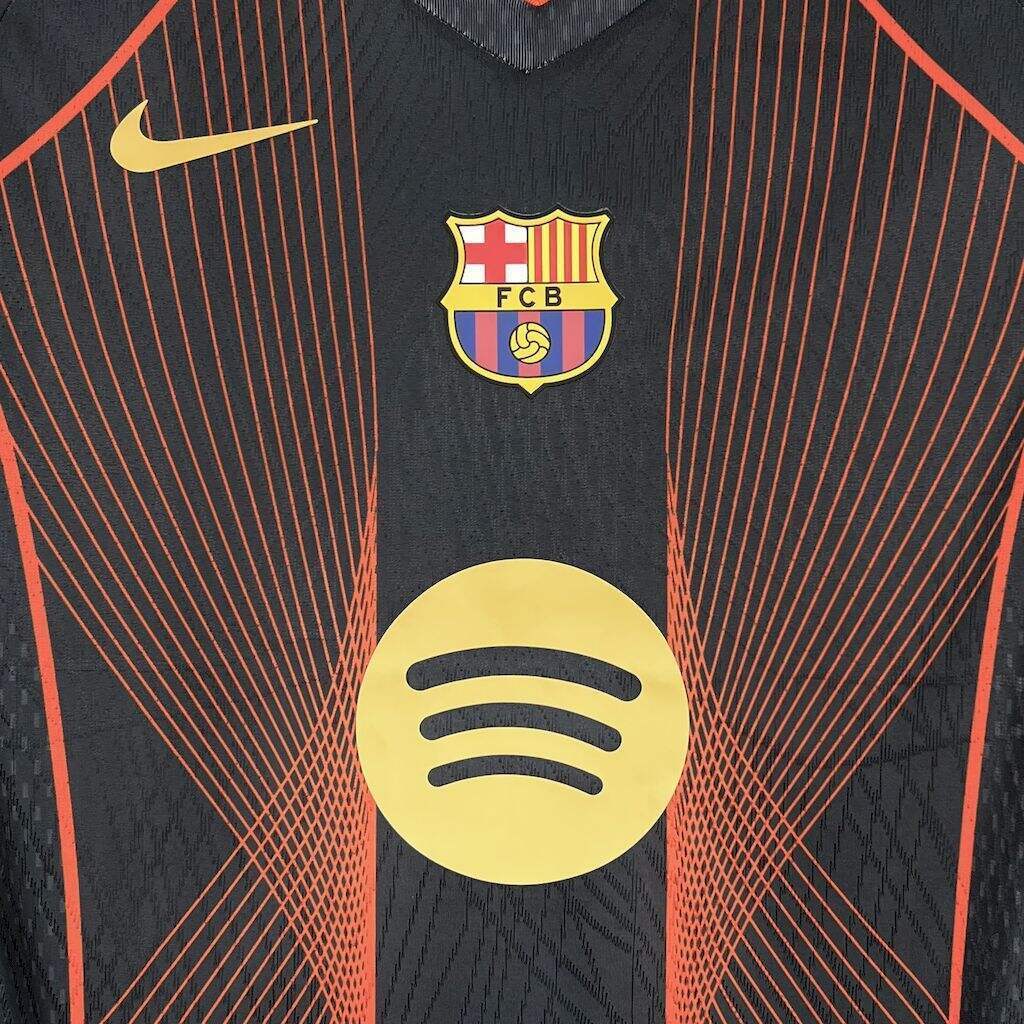 Camiseta Barcelona Negra y Naranja Especial