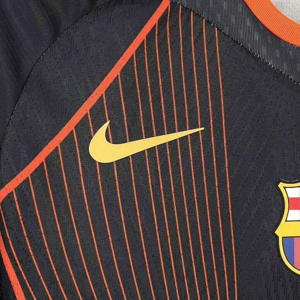 Camiseta Barcelona Negra y Naranja Especial