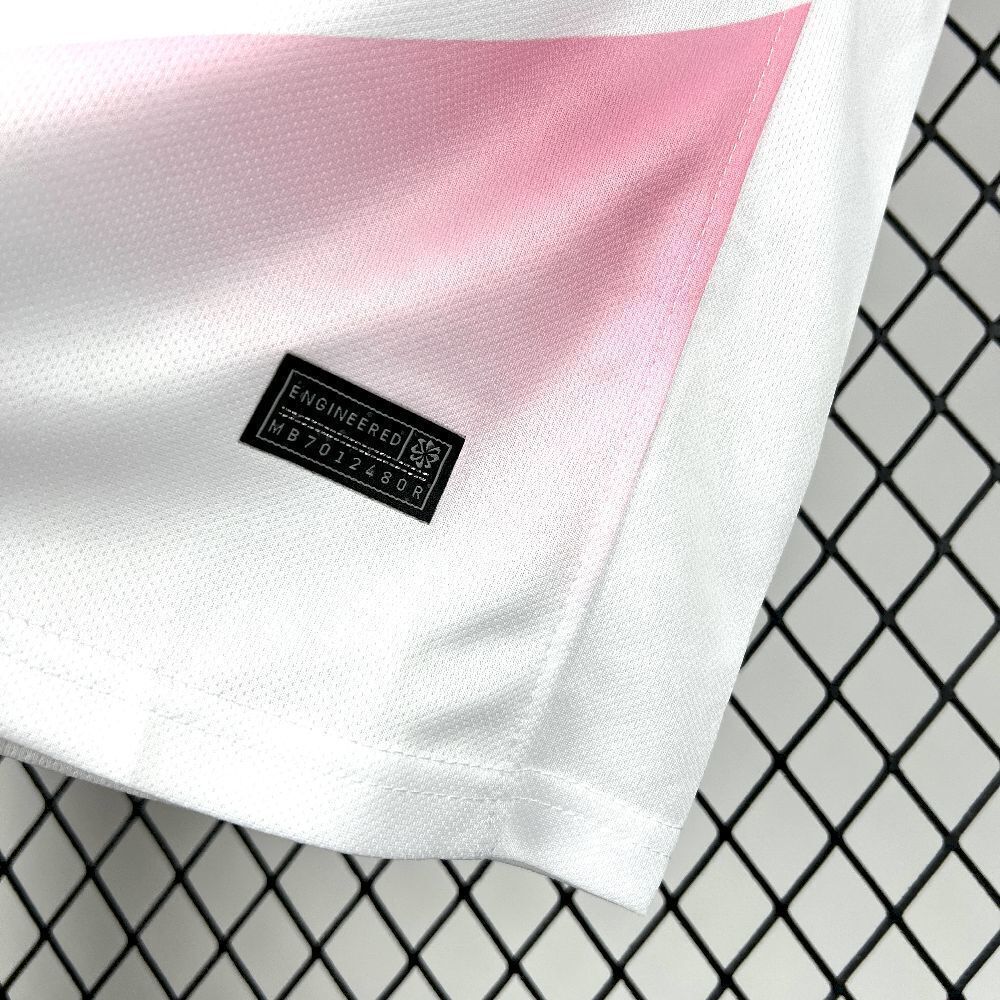 Camiseta Barcelona Rosa y Blanca Especial