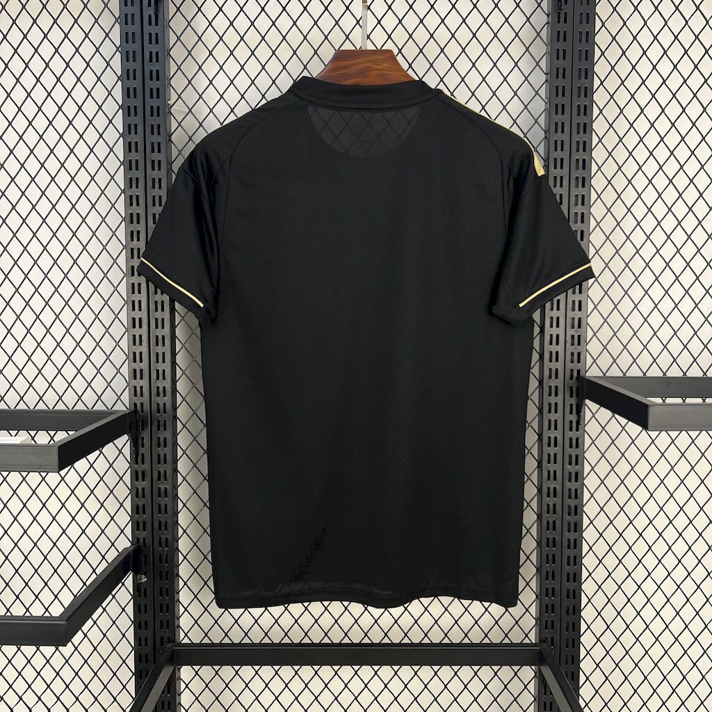 Camiseta Liverpool Negra Especial