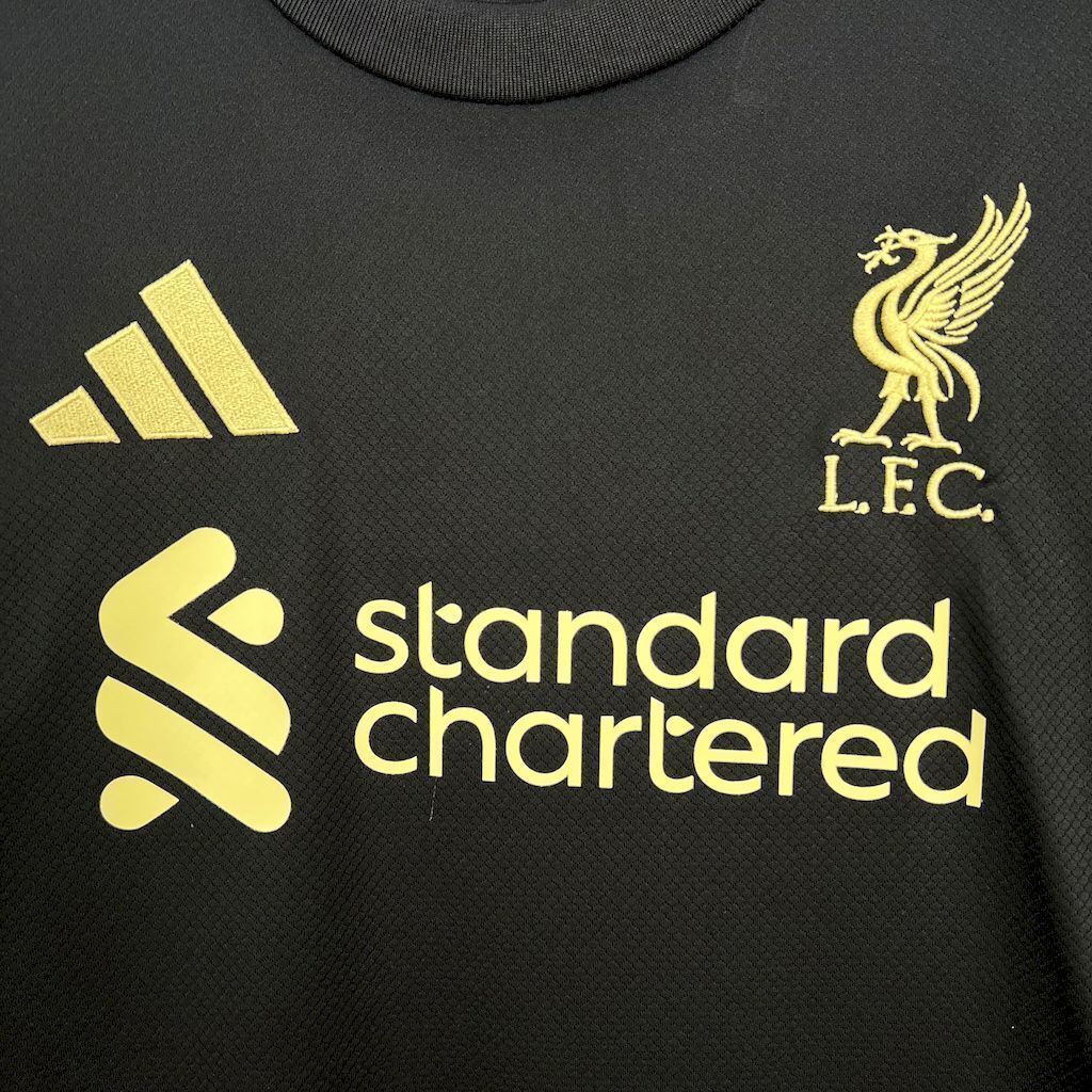 Camiseta Liverpool Negra Especial