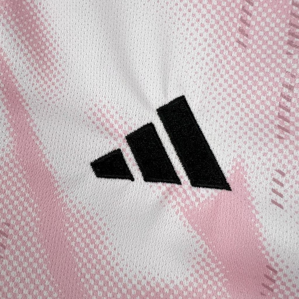 Camiseta Madrid Rosa Especial