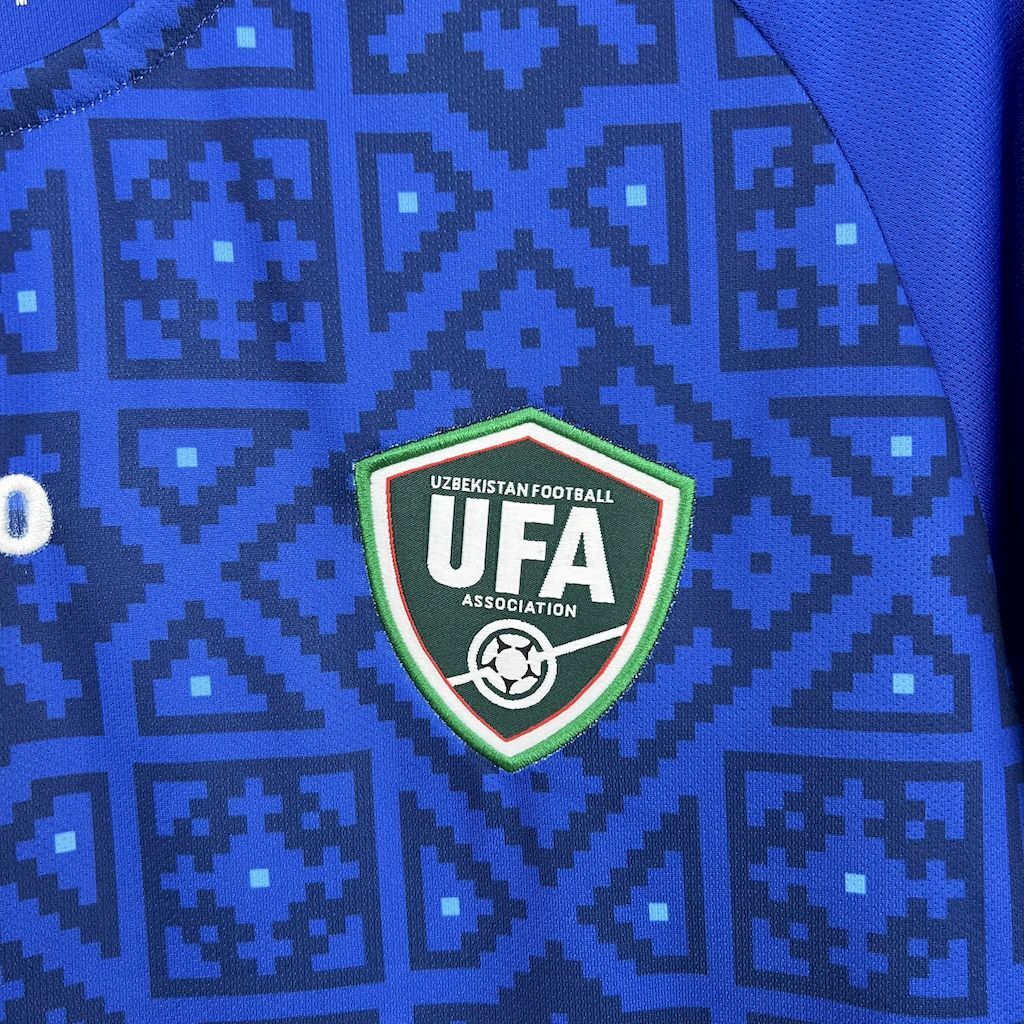 Camiseta Local Uzbekistán