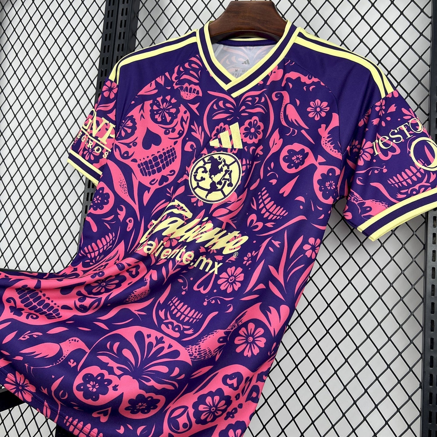 Camiseta América "Skeleton Edition"