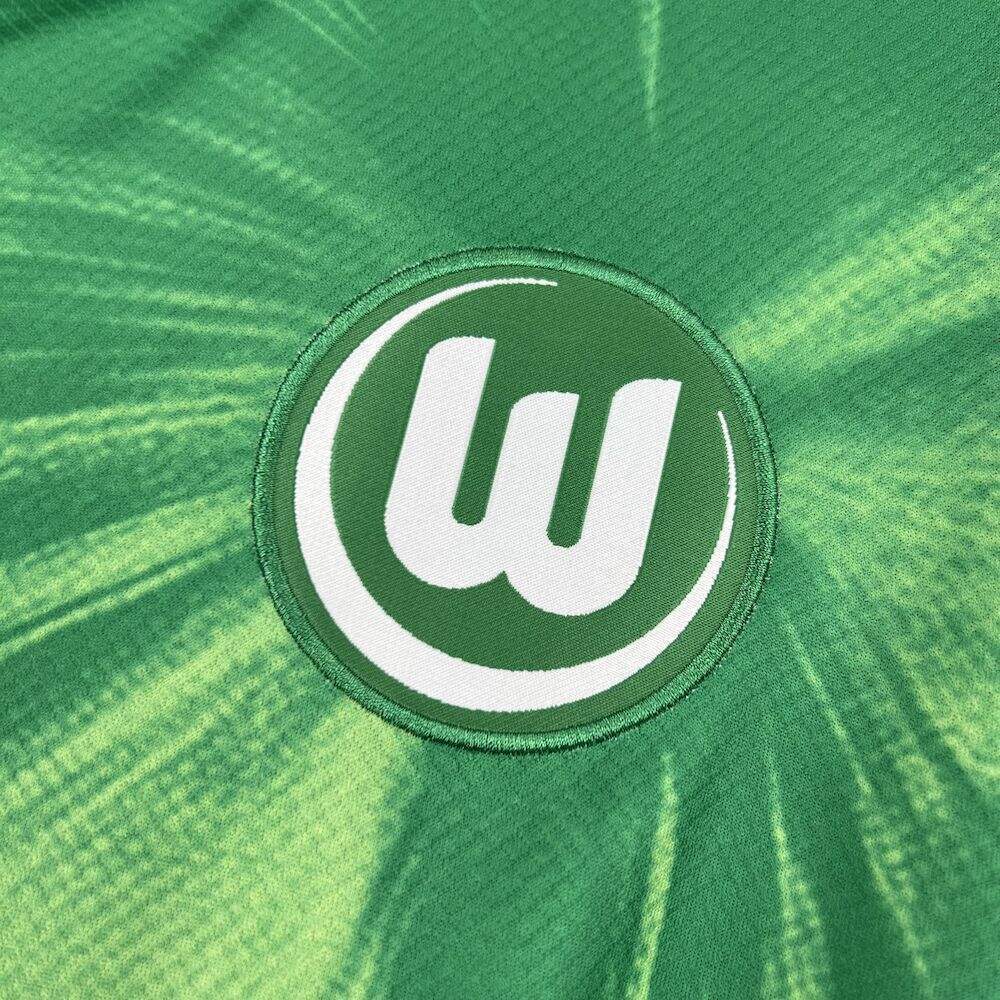Camiseta Local Wolfsburg