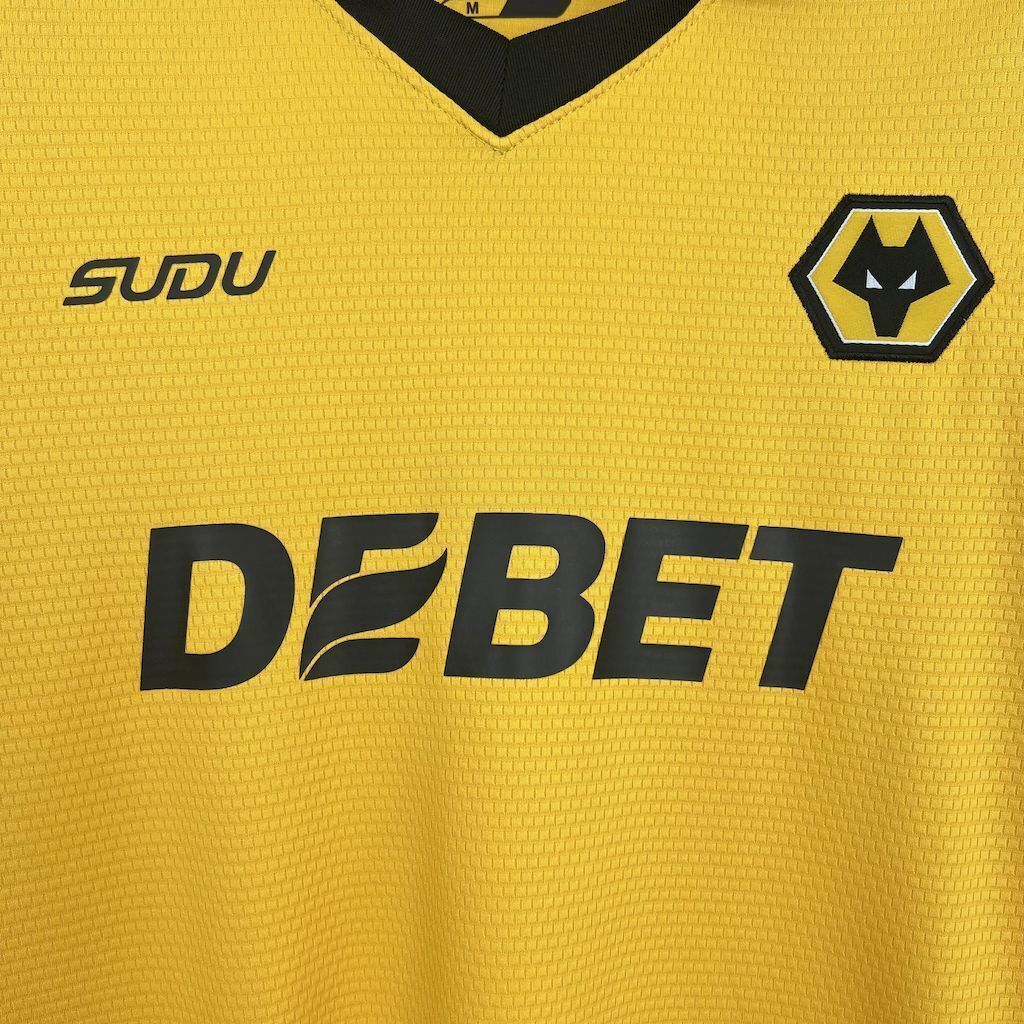Camiseta Local Wolves
